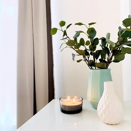 Zentrumsnahe Ferienwohnung Mit Ruhigem Balkon - 